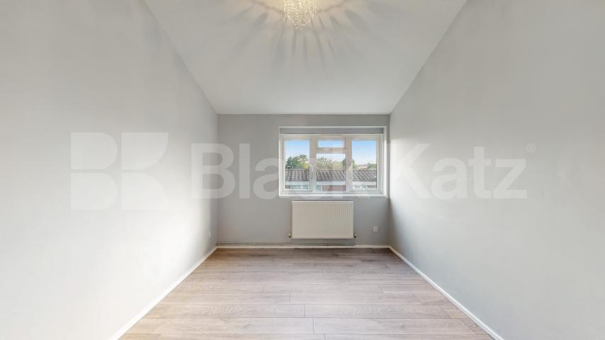 Refurbished 1 bedroom property close to Caledonian Road Tube Bradley Close, Caledonian Road